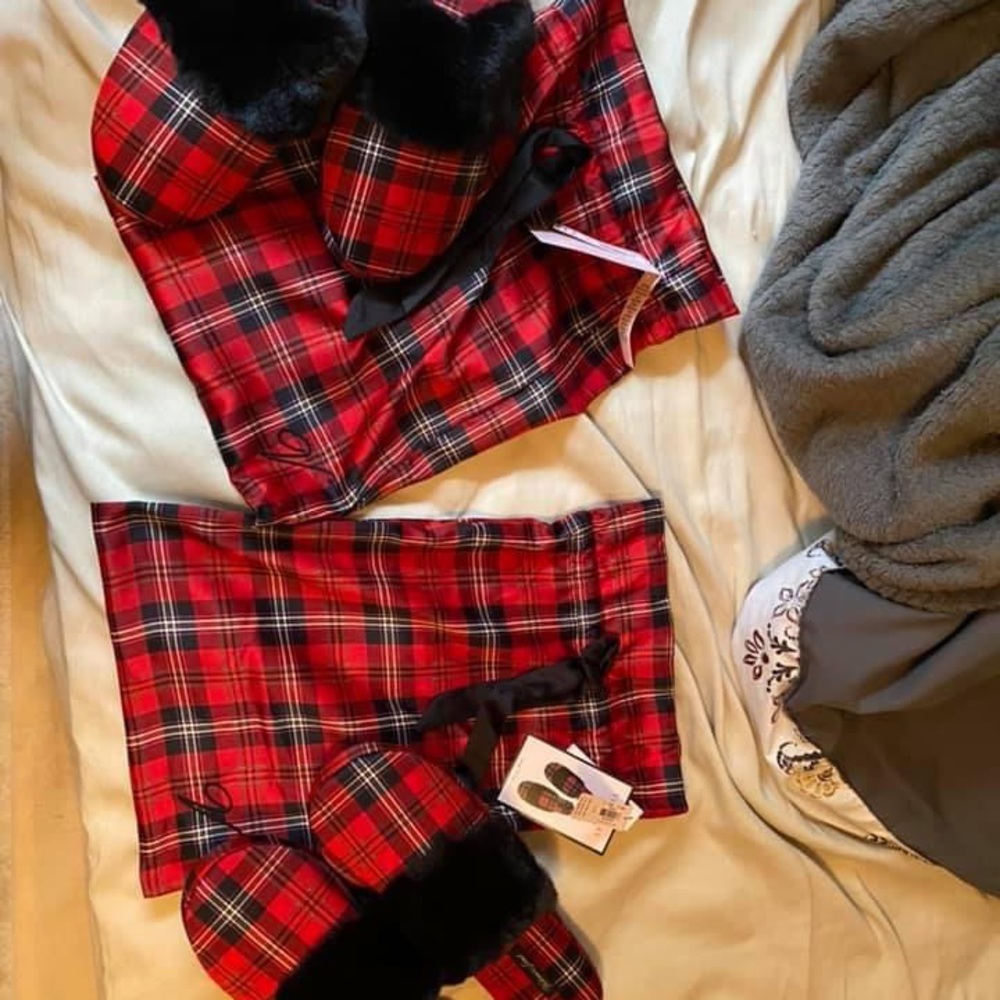 Victoria secret slippers